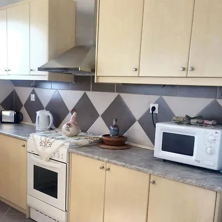 Spacious Apartment With Sea View In Tzamarelata - 90 M² * Tzamarelata