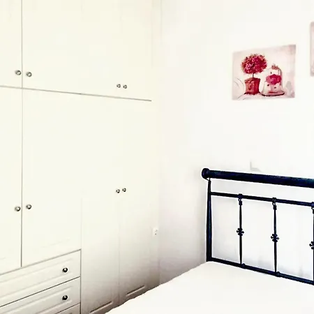 Spacious Apartment With Sea View In Tzamarelata - 90 M² Lägenhet