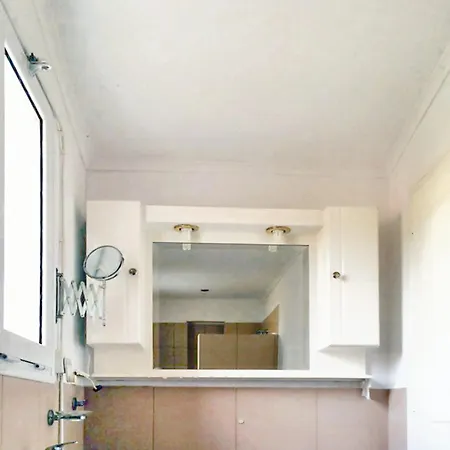 Lägenhet Spacious Apartment With Sea View In Tzamarelata - 90 M² *