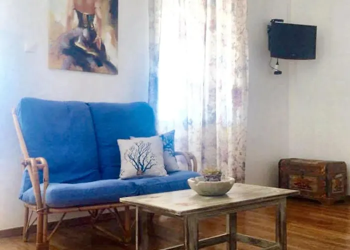 Spacious Apartment With Sea View In Tzamarelata - 90 M² Apartment *
